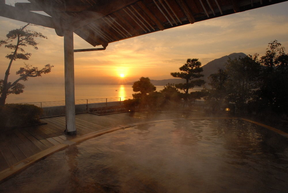 Seaside Hotel Mimatsu Ooetei Beppu Bagian luar foto