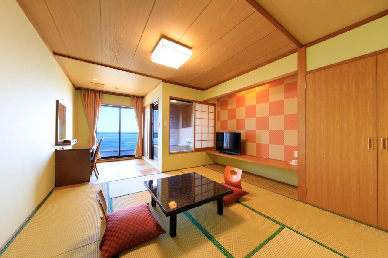 Seaside Hotel Mimatsu Ooetei Beppu Bagian luar foto